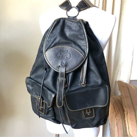 Other - VINTAGE dark brown distressed leather backpack